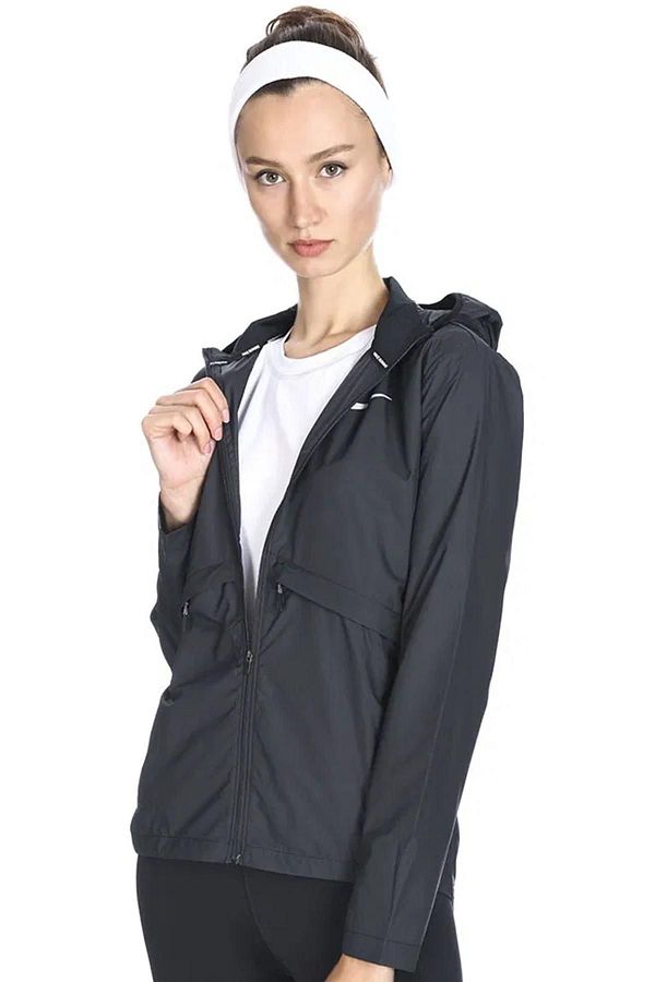 Nike women's essential packable running rain jacket black 2025