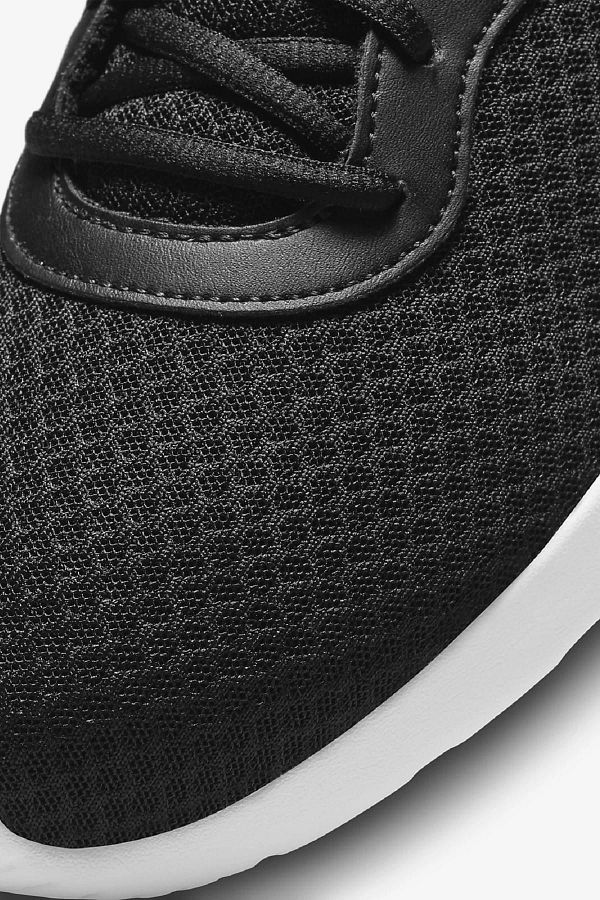 Nike tanjun black price 2025
