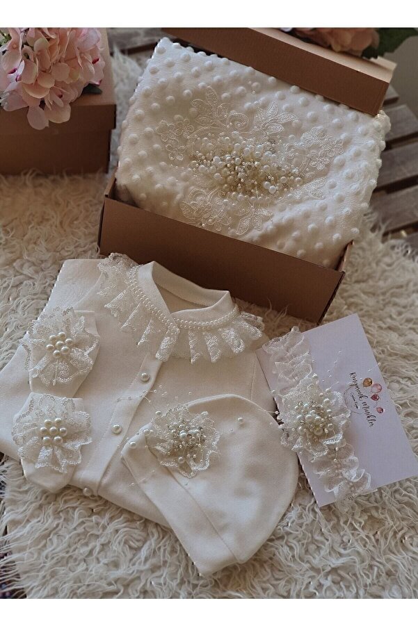 çiğdem kaya design Özel Tasarim Inci Ve Taşlı Yenidogan Battaniyeli Hastane Çıkışı