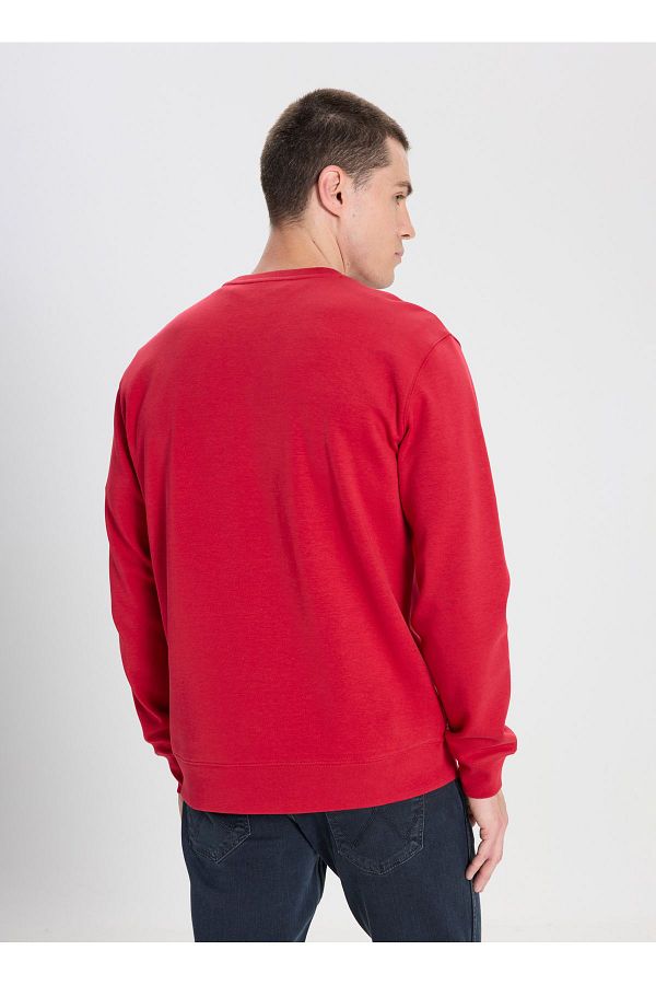 Wrangler Men s Red Crew Neck Sweatshirt W 242726 A47 Red Logo Trendyol