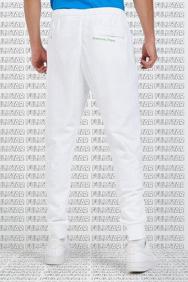 Nike World Tour Pack Graphic Joggers White Men s White Sweatpants Trendyol