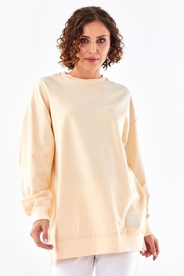 Cream colored sweatshirt sales