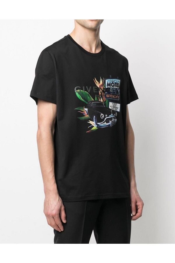 Givenchy shorts and t shirt hotsell