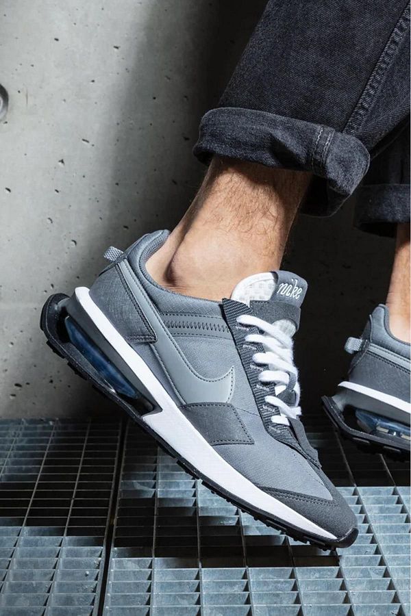 Nike sports shoes 2018 best sale