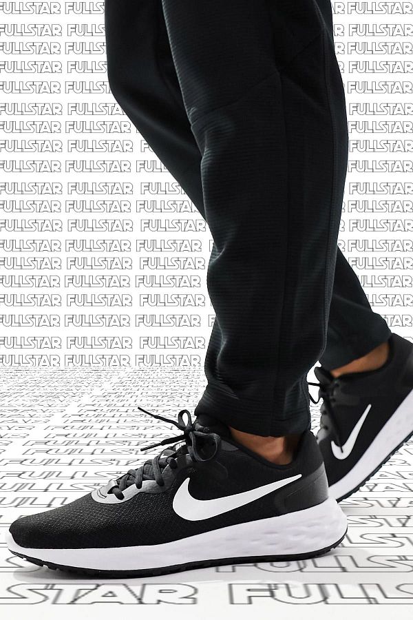 Nike black flat shoes online