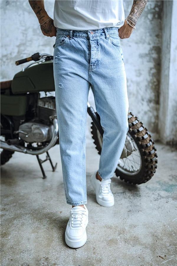 Light blue boyfriend jeans on sale