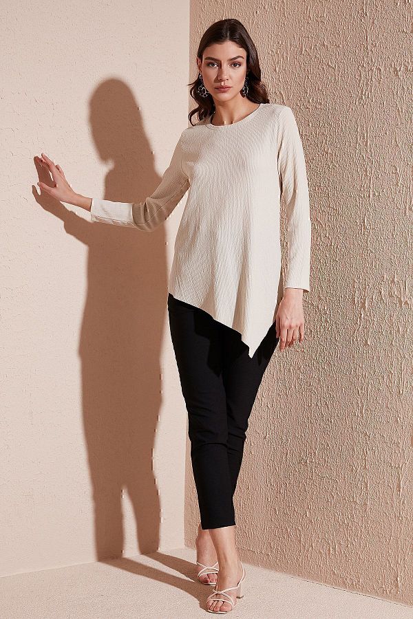 Lela-Crew Neck Stretchy Textured Asymmetrical Blouse Blouse 5864971 1