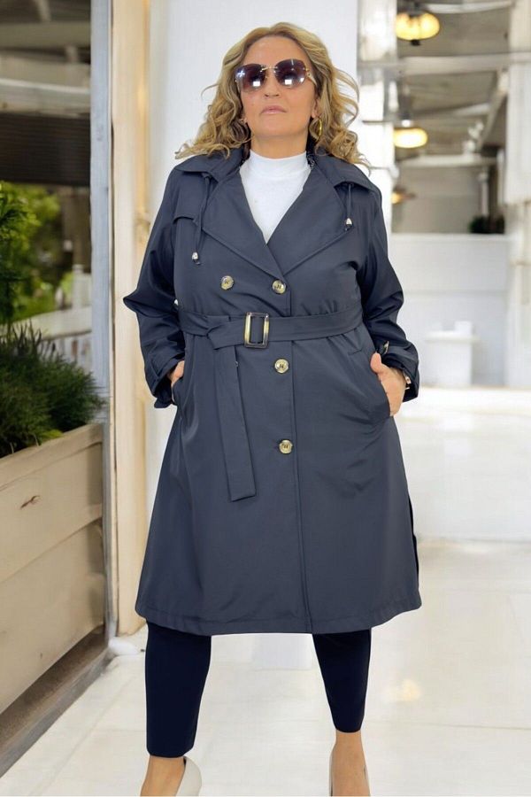 Trench coat with detachable hood outlet
