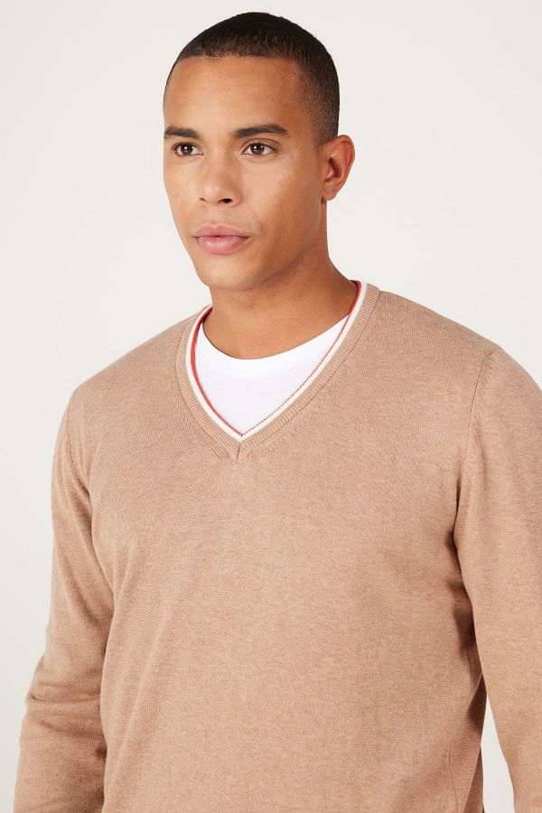 ALTINYILDIZ CLASSICS-Herren-Strickpullover VIZON-EKRU mit Standard-Passform, normaler Passform, V-Ausschnitt, 100 % Baumwolle 1