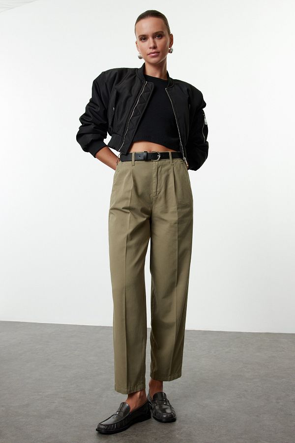 Mom jeans khaki deals