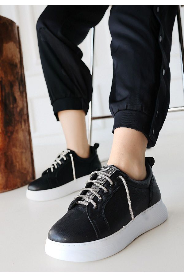 Jiana sneaker deals