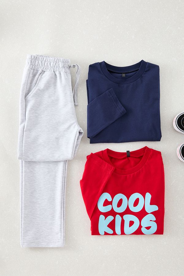 TRENDYOLKIDS-Granatowo-czerwony 3-częściowy, dzianinowy, drukowany garnitur dla chłopca - Tkdaw25Au00141 1