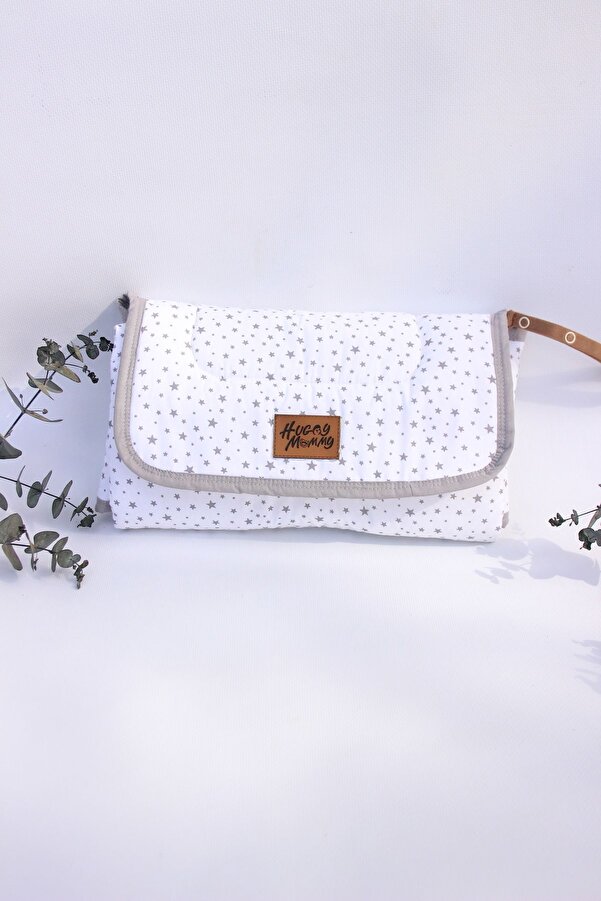 Huggy Mommy Bebek Alt Açma Örtüsü Alt Açma Minderi Su Geçirmez Alezli Hafif Pratik Bakım Örtüsü Alt Açma Bezi