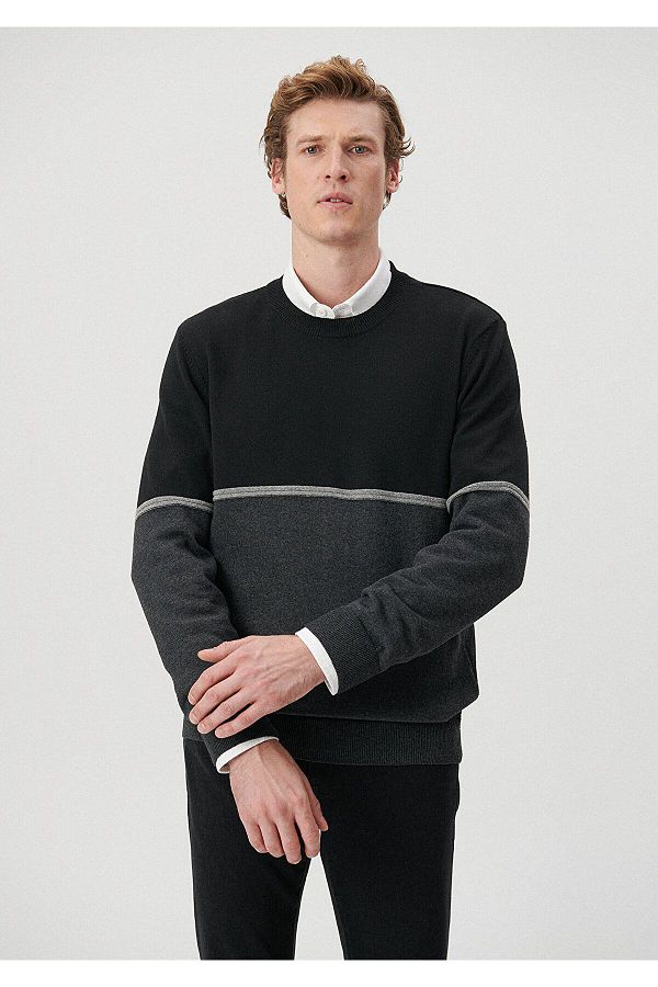 Mavi Crew Neck Black sweater Slim Fit Tight Cut 0710135 900 Trendyol