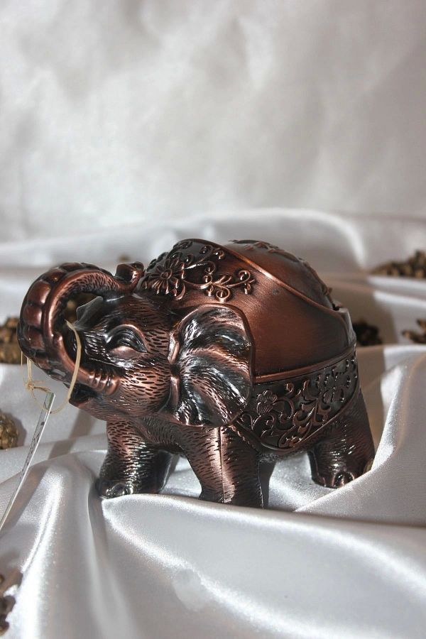 RaHan-ashtray metal ashtray with Elephant Figure 1