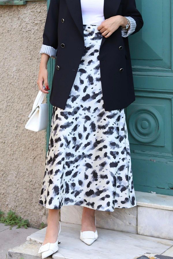 Modaensarbutik-Black Satin Skirt - Leopard Pattern 1