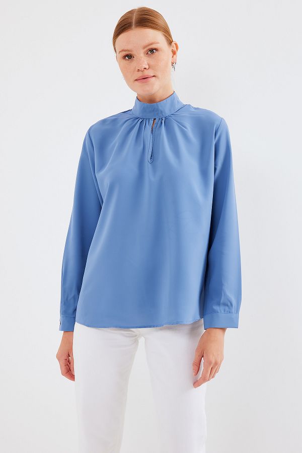 Bigdart-0418 Indigo Blouse - Window Detail 1