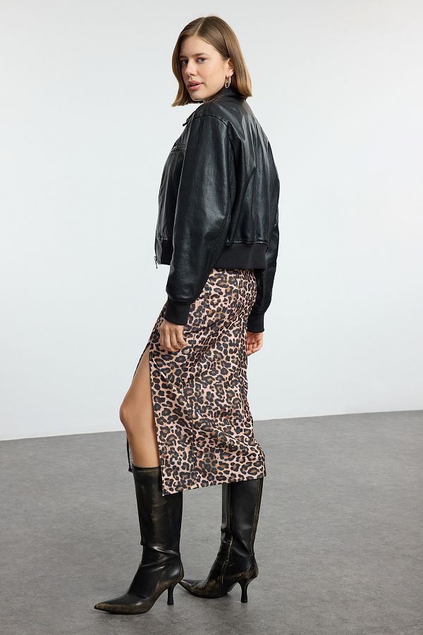 Trendyol Collection-Спідниця максі з високою талією з еластичної стрічки Orme коричневого кольору з леопардовим принтом з розрізом TWOSS23ET00351 1