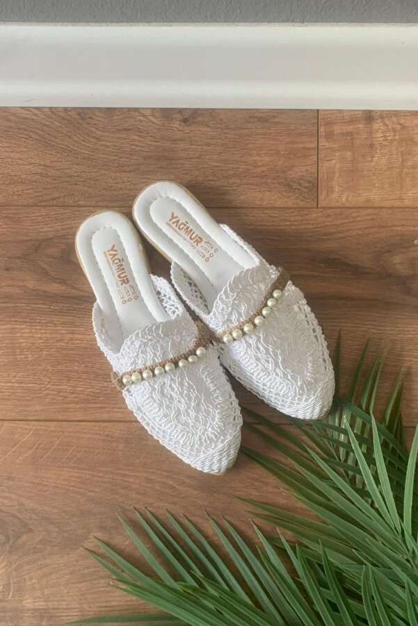 FUGA MODA Monica White Pearl Detailed Straw Slippers Closed