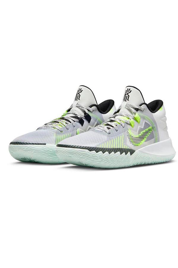 Kyrie flytrap nba sales