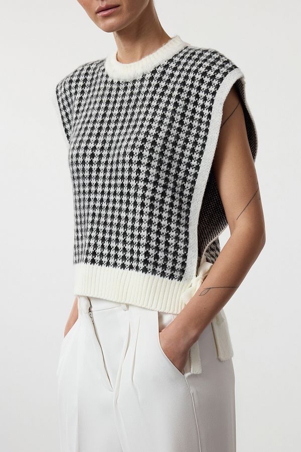 Edit by Trendyol-Soft Textured Ecru Knitwear Sweater - Tedaw25Sv00003 with Tie Detail and Houndstooth Pattern 1