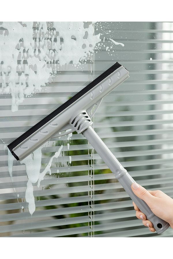 Madame Coco-Graque Handle Wiper 1
