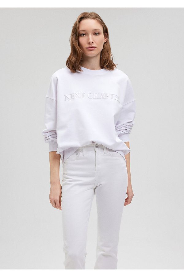 Mavi Next Chapter White Embroidered Sweatshirt 1S10121 620 Trendyol