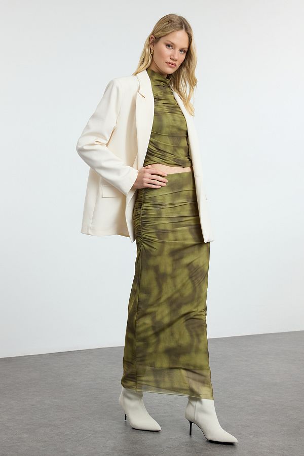 Trendyol Collection-Grüner drapierter Maxi-Tüll-Stretch-Strickrock TWOSS24ET00023 1