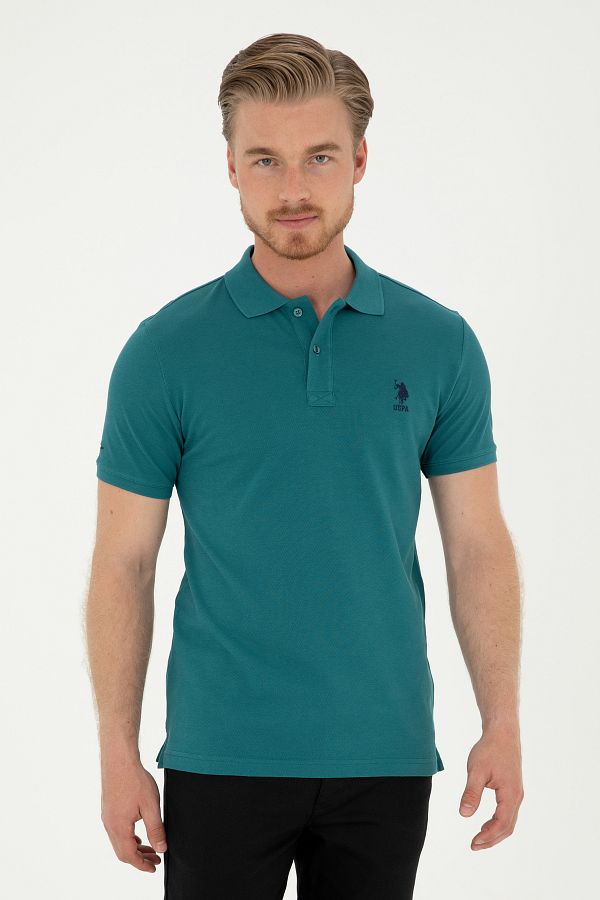 U.S. Polo Assn.-تي شيرت رجالي بقصة ضيقة وياقة بولو باللون الأخضر الداكن 50279613 -vr101 1