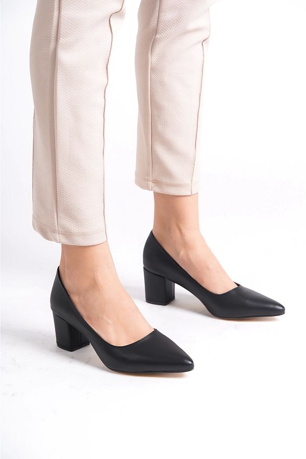 Stylish low heel shoes discount