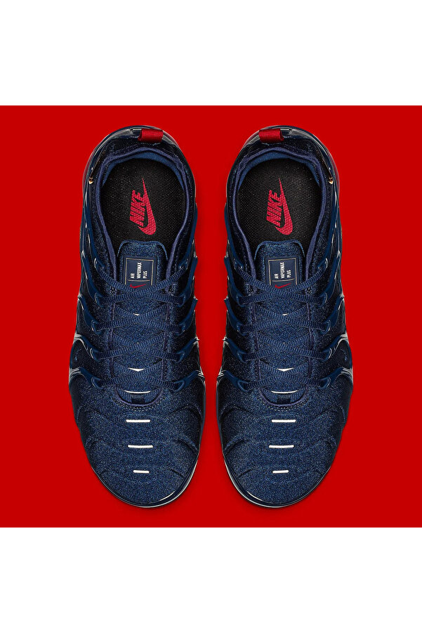 vapormax plus navy blue and red