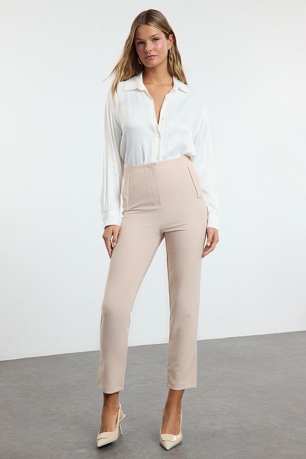 Trendyol Collection-Beigefarbene Zigarettenhose mit hoher Taille und Knöchellänge, gewebter Stoff TWOSS20PL0515 1