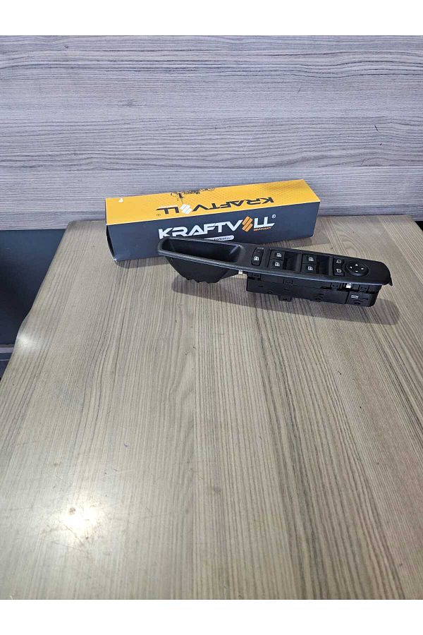 Kraft-Renault Fluence Window Opening Button Switch 1
