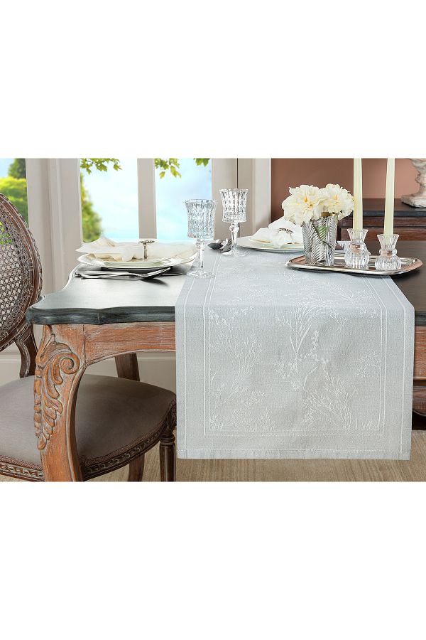 Madame Coco-Lurie Runner 1