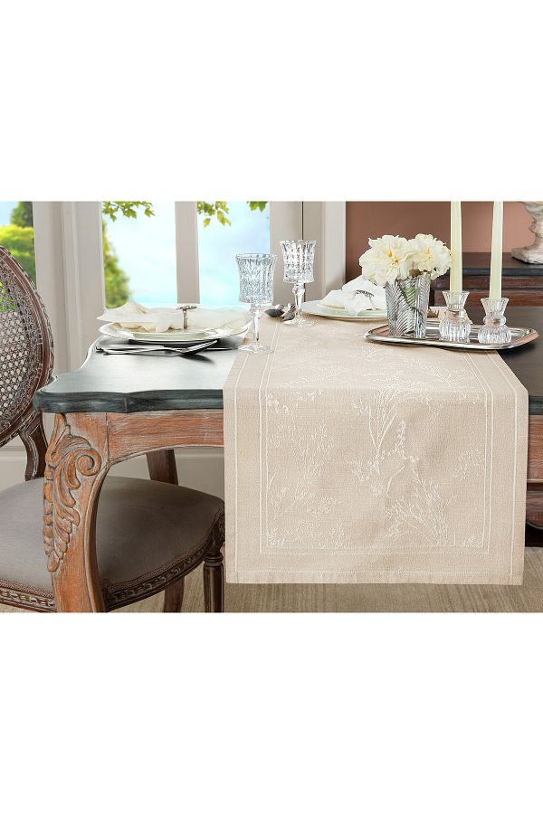 Madame Coco-Lurie Runner 1