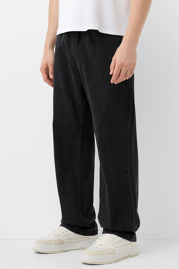 Bershka-Jogging Fit Jeans 1