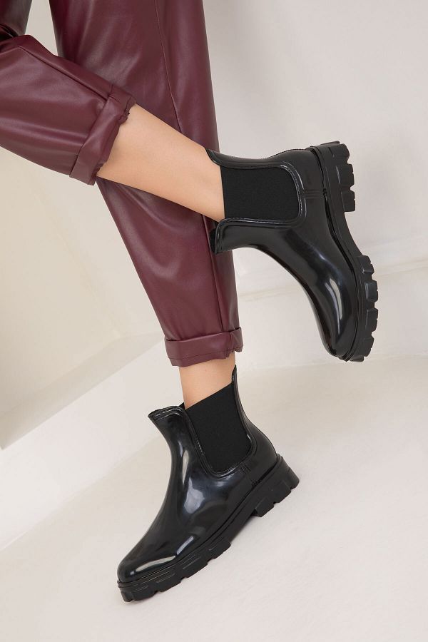 SOHO-Black Women's Boots & Bootie 18700 1