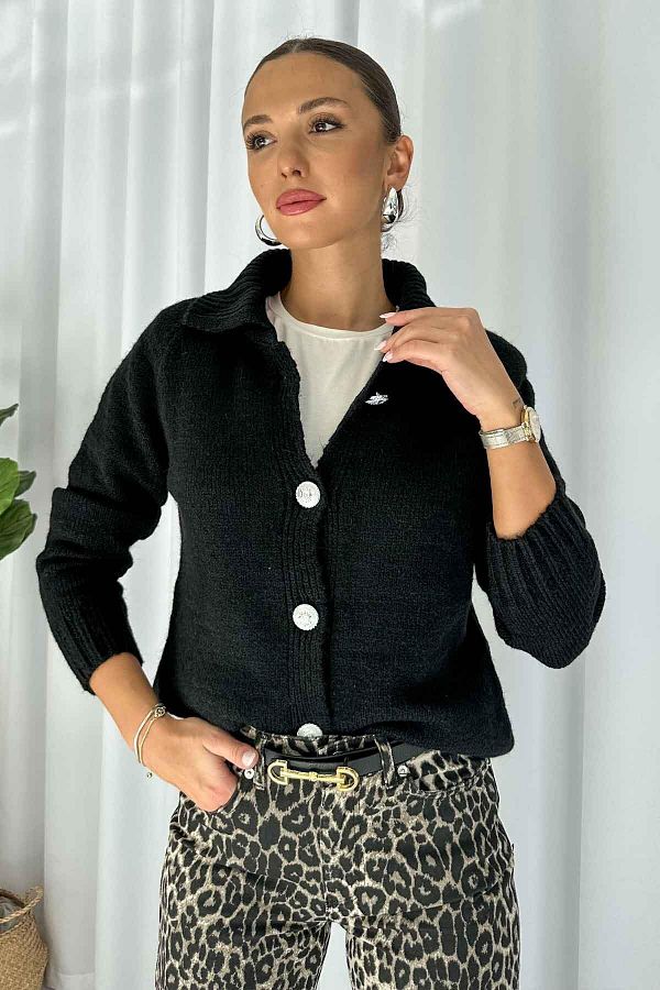 Form fitting cardigan top