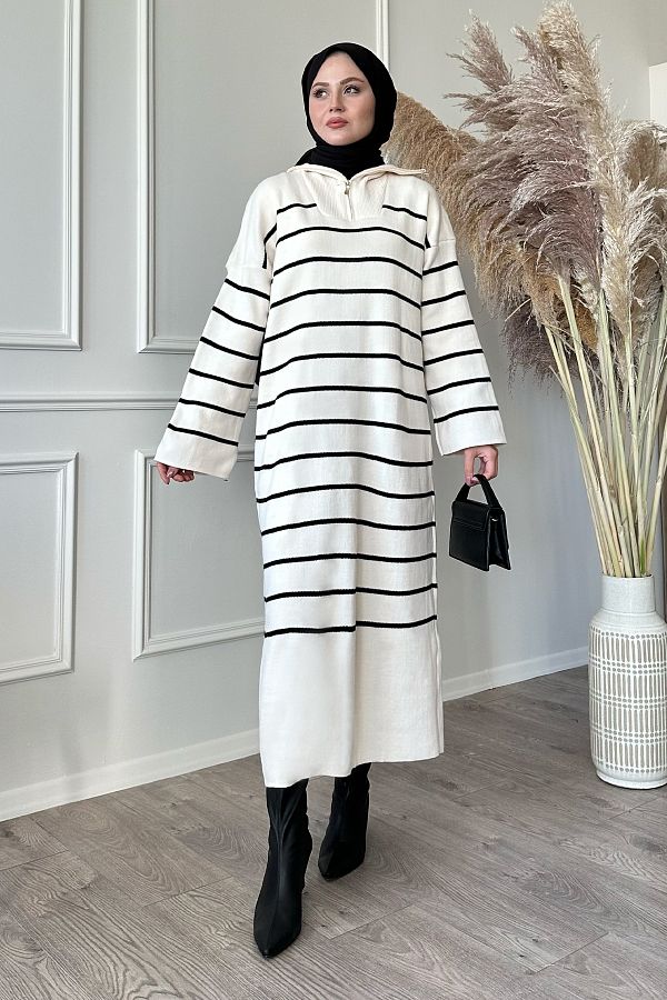 InStyle-Dünn gestreiftes Ecru-Strickkleid mit Reißverschluss 1