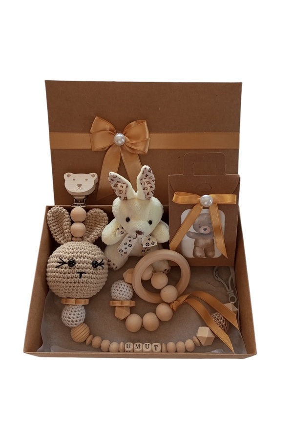 Style Baby Amazing Hoşgeldin Bebek, Unisex, Yenidoğan Bebek Amigurumi Isimli Emzik Askısı Hediye Seti