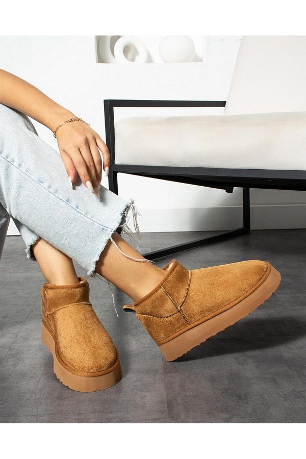 Suede boots with fur inside hotsell
