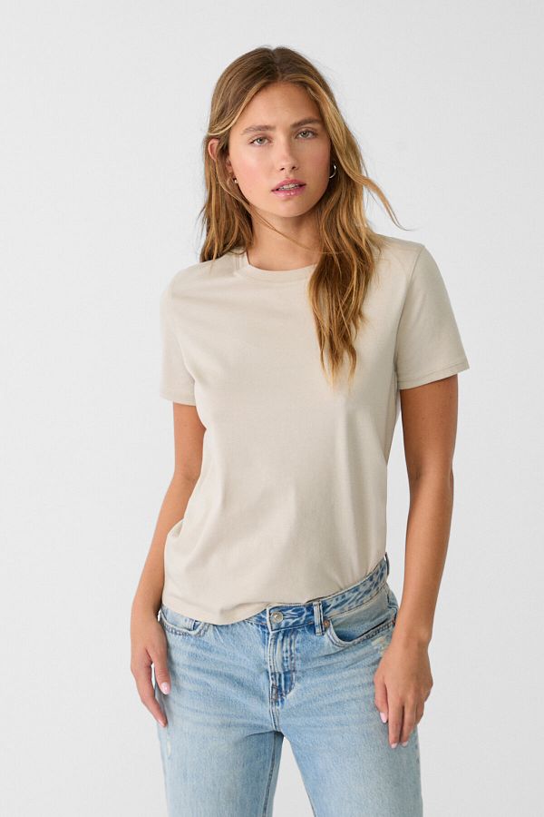 Stradivarius t shirt basic discount