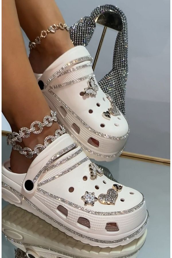 Crocs trend 2018 store