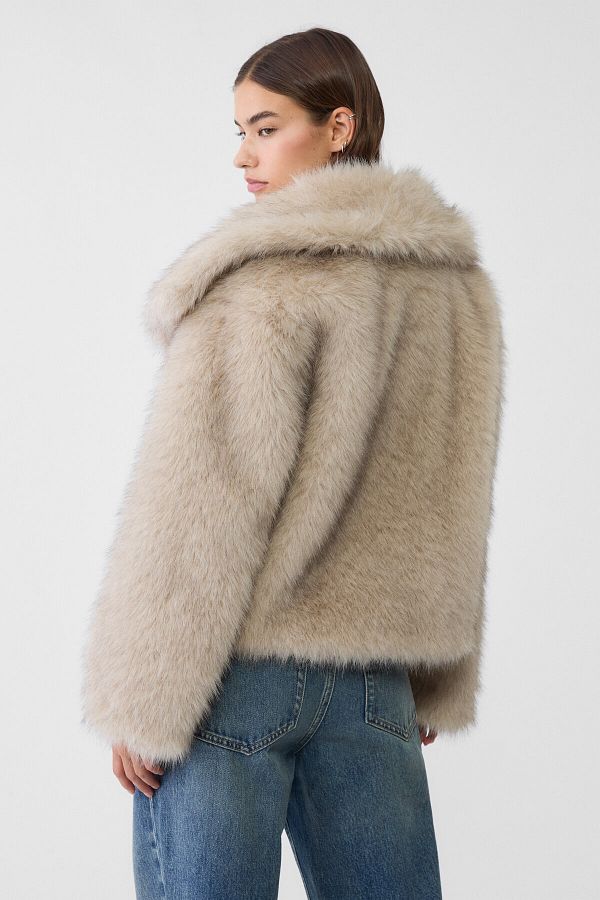Stradivarius Crop Faux Fur Jacket - Trendyol Stradivarius Crop Faux Fur Jacket - Trendyol