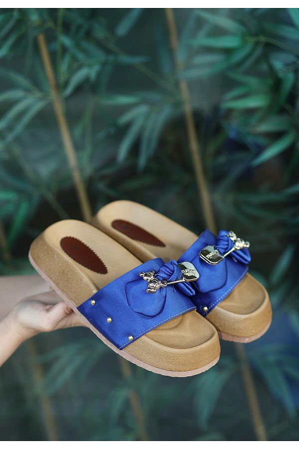 Saks slippers deals