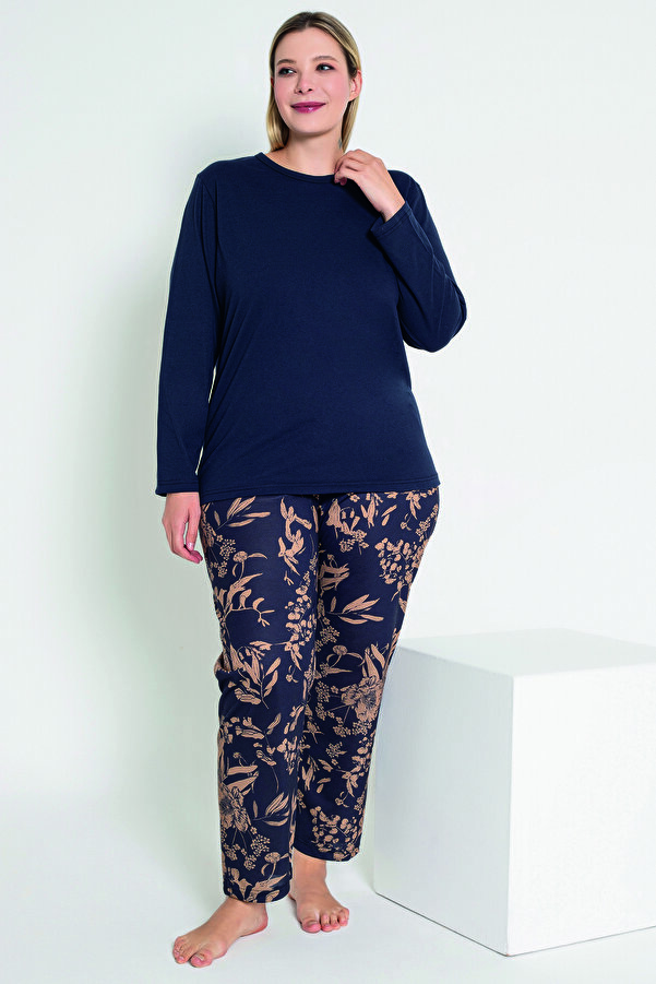 MyBen Kadın Lacivert Renkli Çiçek Desenli Uzun Kollu Pijama Takımı B-49