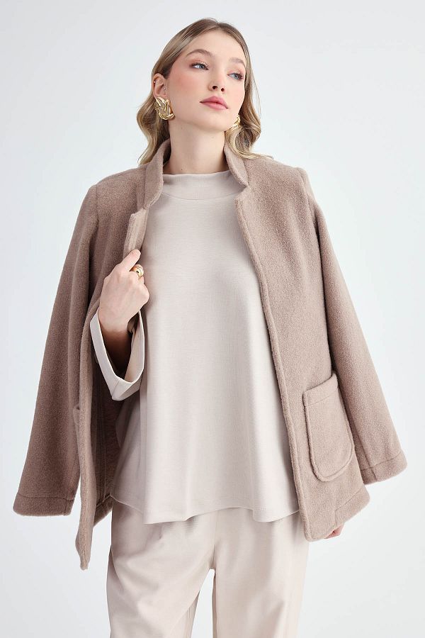 Vitrin-Padded Judge Collar Long Felt Jacket 1
