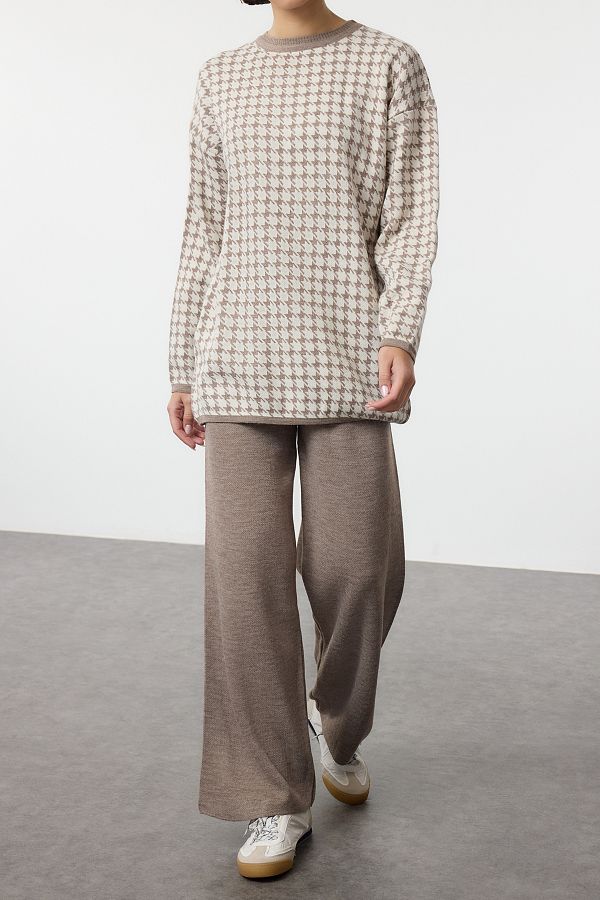 Edit by Trendyol-Set de pulovere și pantaloni din tricotaje din nurcă - model Houndstooth, TEDAW25US00029 1