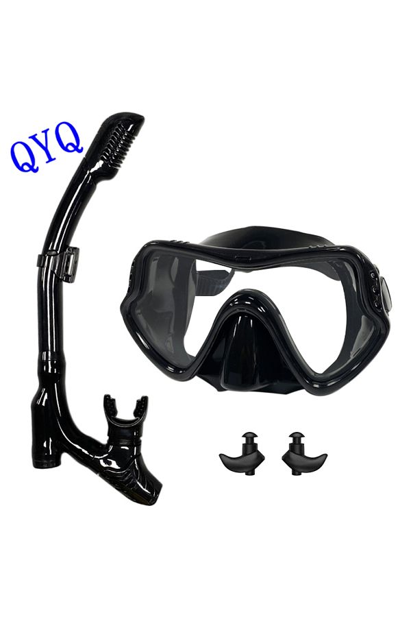 Swimming goggles and snorkels store