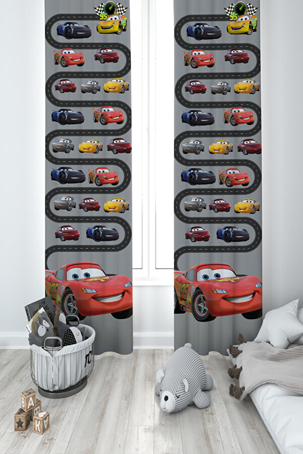 MEKTA HOME BEBEK VE ÇOCUK ODASI McQueen ve Yol Desenli 2 Kanat Fon Perde